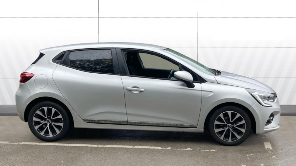 Renault Clio 1.0 TCe 100 Iconic 5dr Petrol Hatchback - Image 5