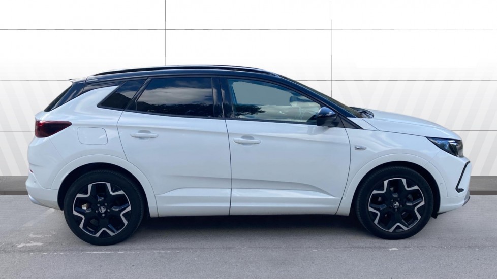 Vauxhall Grandland 1.5 Turbo D Ultimate 5dr Auto Diesel Hatchback - Image 5