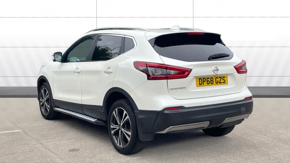 Nissan Qashqai 1.5 dCi 115 N-Connecta 5dr Diesel Hatchback - Image 2