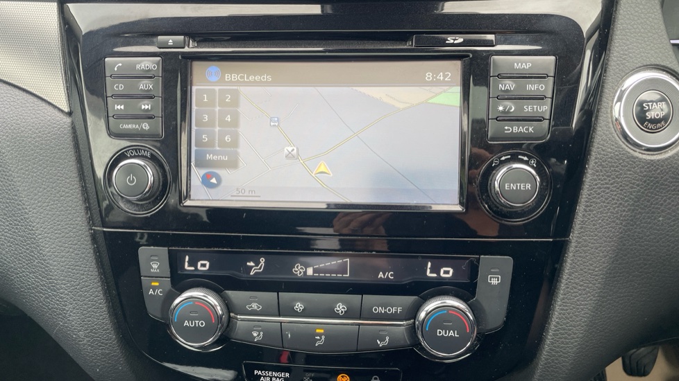 Nissan Qashqai 1.5 dCi 115 N-Connecta 5dr Diesel Hatchback - Image 12