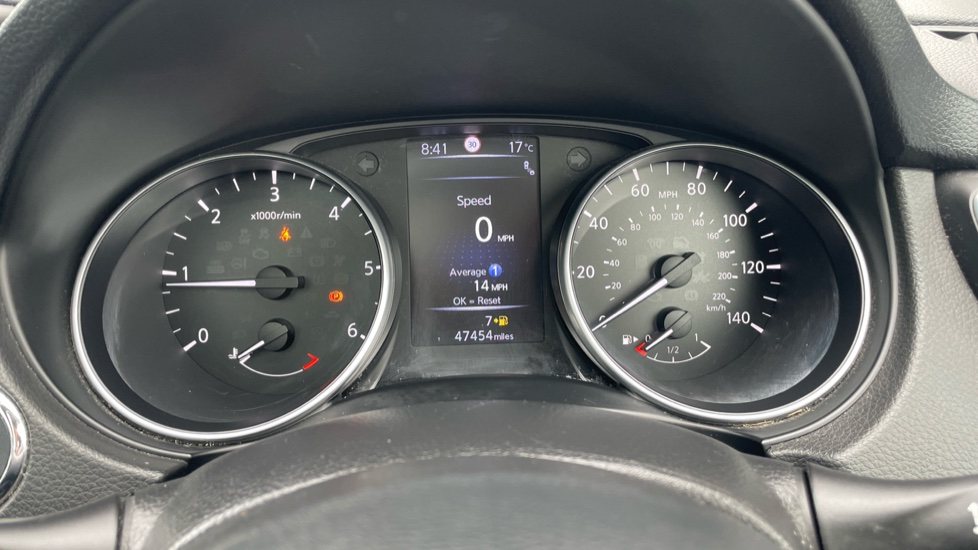 Nissan Qashqai 1.5 dCi 115 N-Connecta 5dr Diesel Hatchback - Image 18