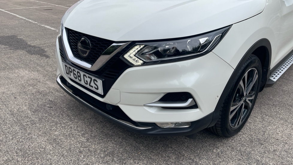 Nissan Qashqai 1.5 dCi 115 N-Connecta 5dr Diesel Hatchback - Image 23
