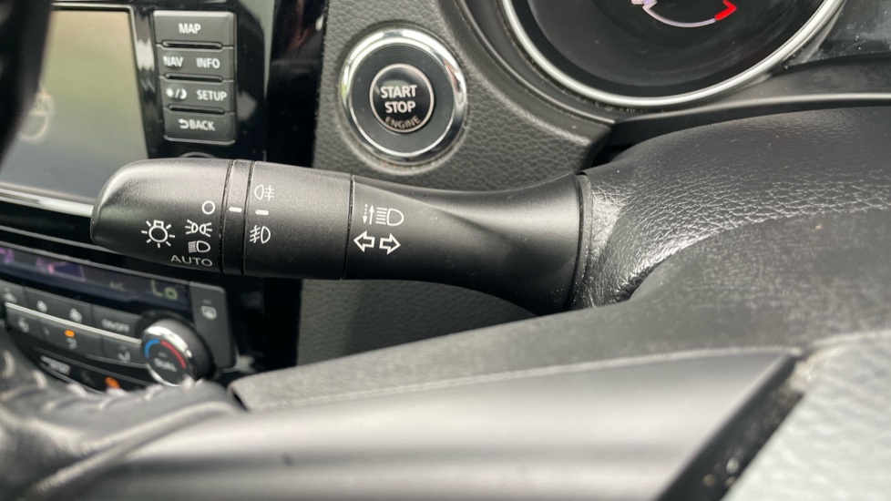 Nissan Qashqai 1.5 dCi 115 N-Connecta 5dr Diesel Hatchback - Image 45