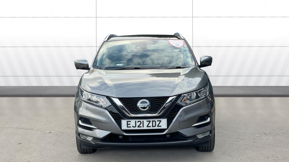 Nissan Qashqai 1.3 DiG-T N-Connecta 5dr [Glass Roof Pack] Petrol Hatchback - Image 3