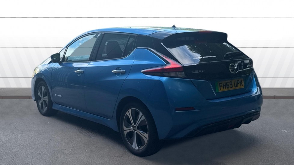 Nissan LEAF 110kW N-Connecta 40kWh 5dr Auto Electric Hatchback - Image 2