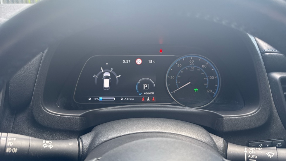 Nissan LEAF 110kW N-Connecta 40kWh 5dr Auto Electric Hatchback - Image 18
