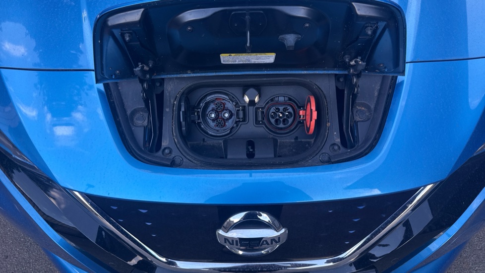 Nissan LEAF 110kW N-Connecta 40kWh 5dr Auto Electric Hatchback - Image 22