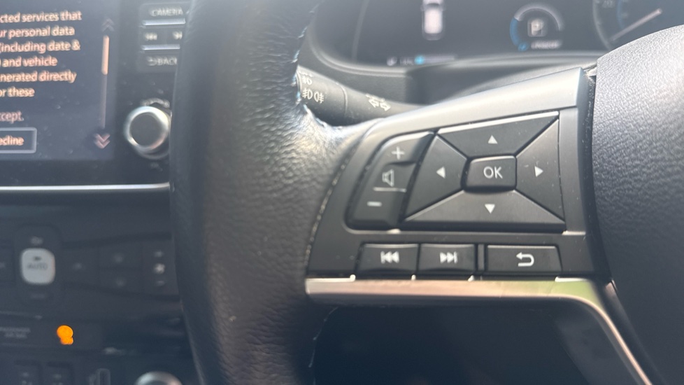 Nissan LEAF 110kW N-Connecta 40kWh 5dr Auto Electric Hatchback - Image 32