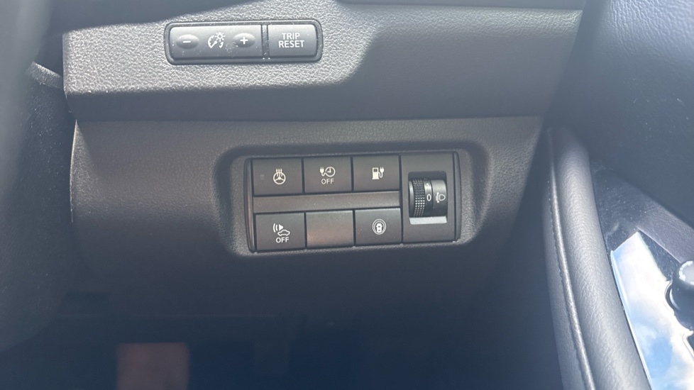 Nissan LEAF 110kW N-Connecta 40kWh 5dr Auto Electric Hatchback - Image 34