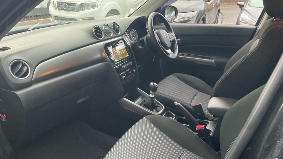 Suzuki Vitara 1.4 Boosterjet 48V Hybrid SZ-T 5dr Petrol Estate - Image 9