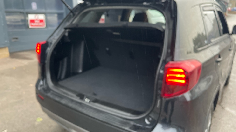 Suzuki Vitara 1.4 Boosterjet 48V Hybrid SZ-T 5dr Petrol Estate - Image 26