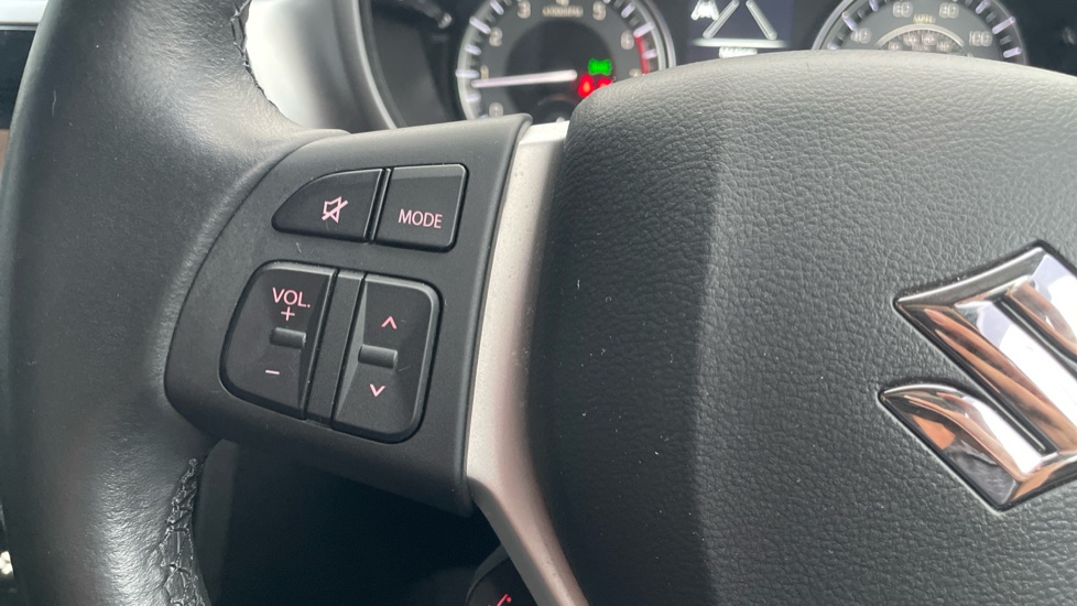 Suzuki Vitara 1.4 Boosterjet 48V Hybrid SZ-T 5dr Petrol Estate - Image 35