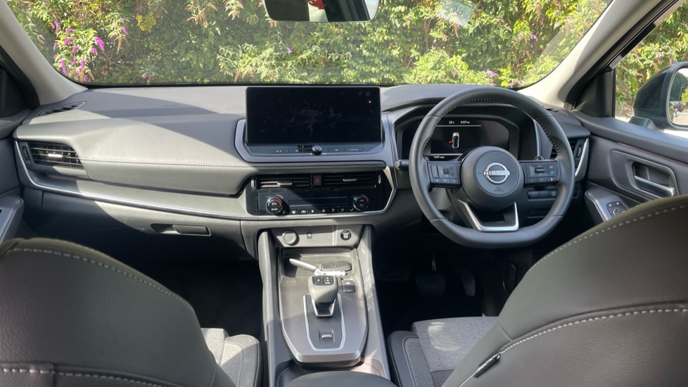 Nissan Qashqai 1.3 DiG-T MH 158 N-Connecta 5dr Xtronic Petrol Hatchback - Image 10