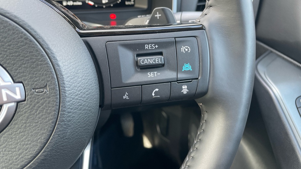 Nissan Qashqai 1.3 DiG-T MH 158 N-Connecta 5dr Xtronic Petrol Hatchback - Image 42