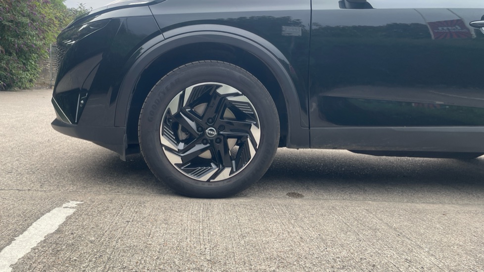 Nissan Qashqai 1.3 DiG-T MH 158 N-Connecta 5dr Xtronic Petrol Hatchback - Image 7