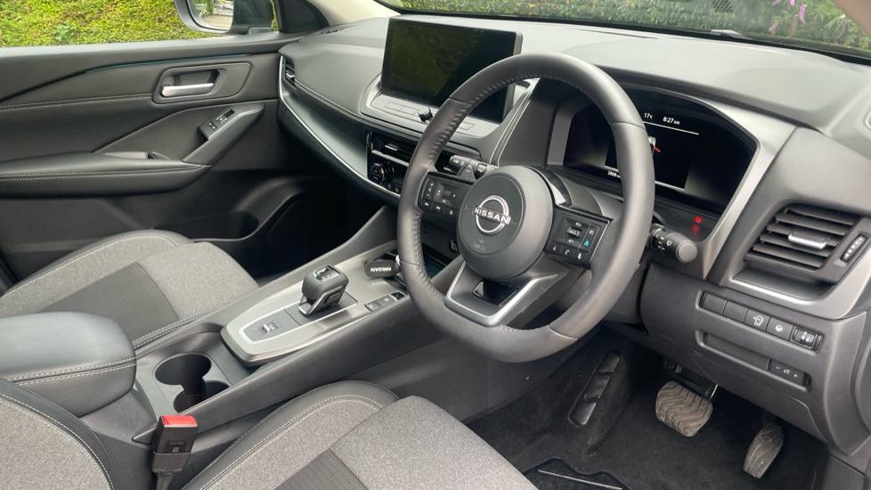 Nissan Qashqai 1.3 DiG-T MH 158 N-Connecta 5dr Xtronic Petrol Hatchback - Image 11