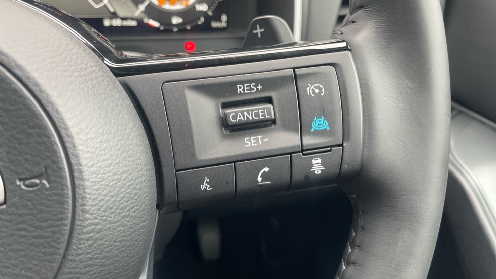 Nissan Qashqai 1.3 DiG-T MH 158 N-Connecta 5dr Xtronic Petrol Hatchback - Image 40