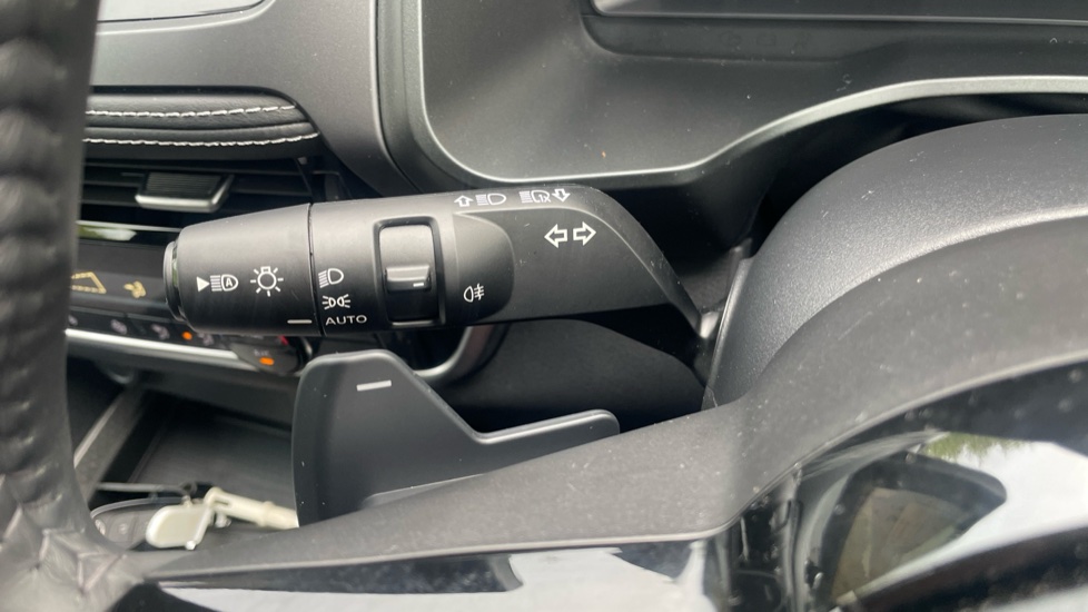 Nissan Qashqai 1.3 DiG-T MH 158 N-Connecta 5dr Xtronic Petrol Hatchback - Image 41