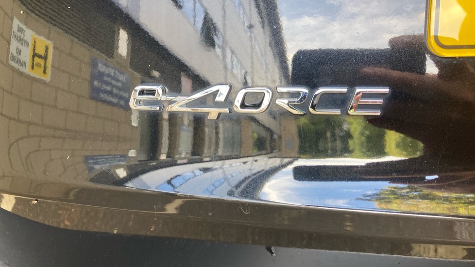 Nissan X-Trail 1.5 E-Power E-4orce 213 N-Connecta 5dr Auto Hybrid Station Wagon - Image 8