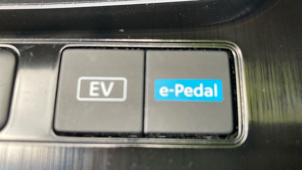 Nissan X-Trail 1.5 E-Power E-4orce 213 N-Connecta 5dr Auto Hybrid Station Wagon - Image 23