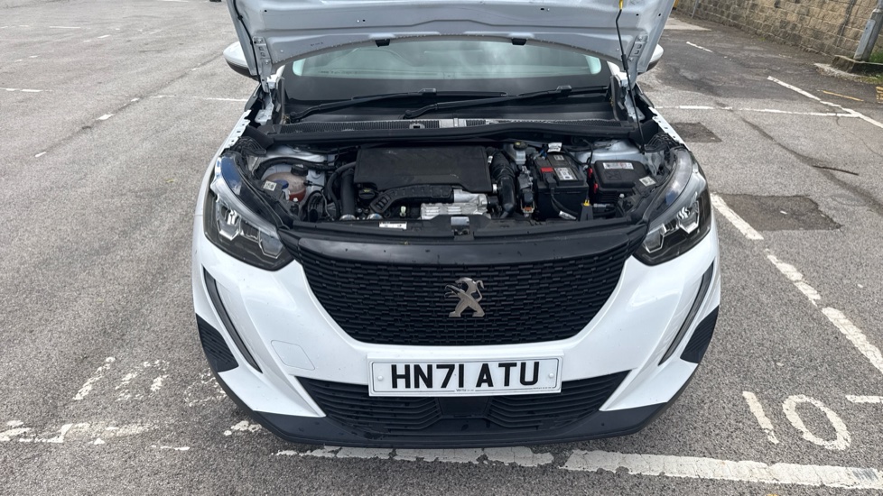 Peugeot 2008 1.2 PureTech Active Premium 5dr Petrol Estate - Image 8