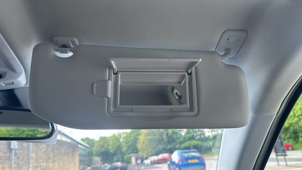 Peugeot 2008 1.2 PureTech Active Premium 5dr Petrol Estate - Image 35
