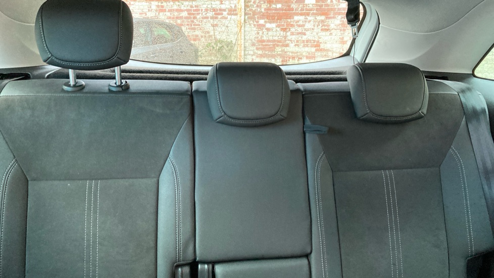 Vauxhall Crossland 1.2 Turbo [130] Ultimate Nav 5dr Auto Petrol Hatchback - Image 15