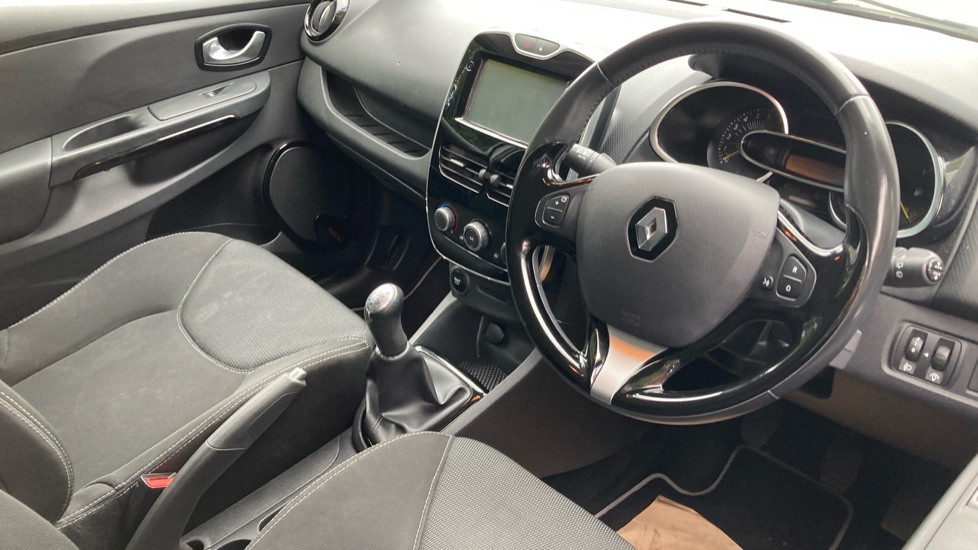 Renault Clio 1.2 16V Dynamique Nav 5dr Petrol Hatchback - Image 11