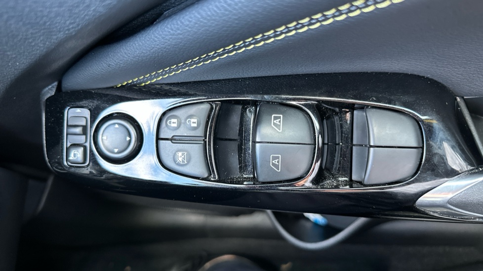 Nissan Juke 1.6 Hybrid N-Sport 5dr Auto Hybrid Hatchback - Image 21