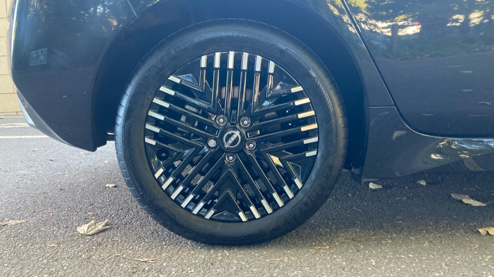 Nissan LEAF 110kW N-Connecta 39kWh 5dr Auto Electric Hatchback - Image 7