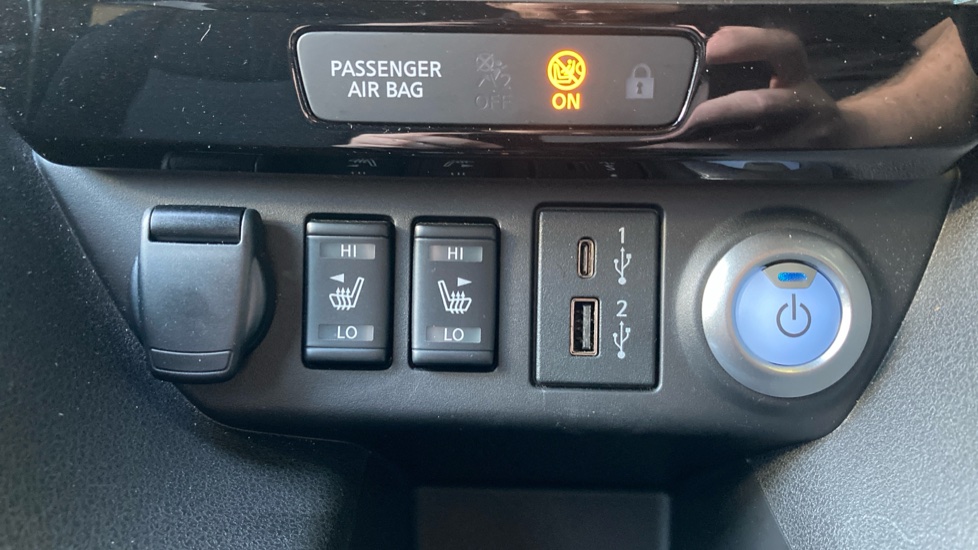 Nissan LEAF 110kW N-Connecta 39kWh 5dr Auto Electric Hatchback - Image 23