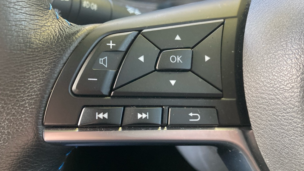 Nissan LEAF 110kW N-Connecta 39kWh 5dr Auto Electric Hatchback - Image 24