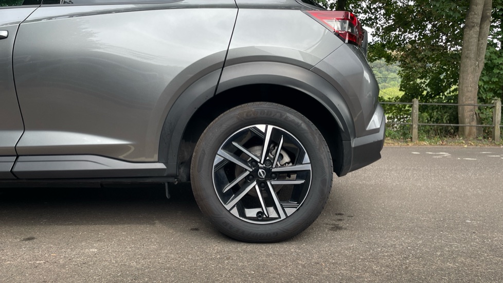 Nissan Juke 1.6 Hybrid N-Connecta 5dr Auto Hybrid Hatchback - Image 7