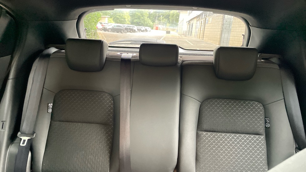 Nissan Juke 1.6 Hybrid N-Connecta 5dr Auto Hybrid Hatchback - Image 15