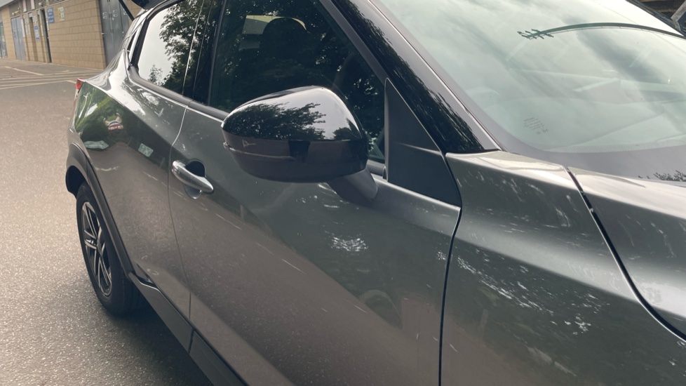 Nissan Juke 1.6 Hybrid N-Connecta 5dr Auto Hybrid Hatchback - Image 28