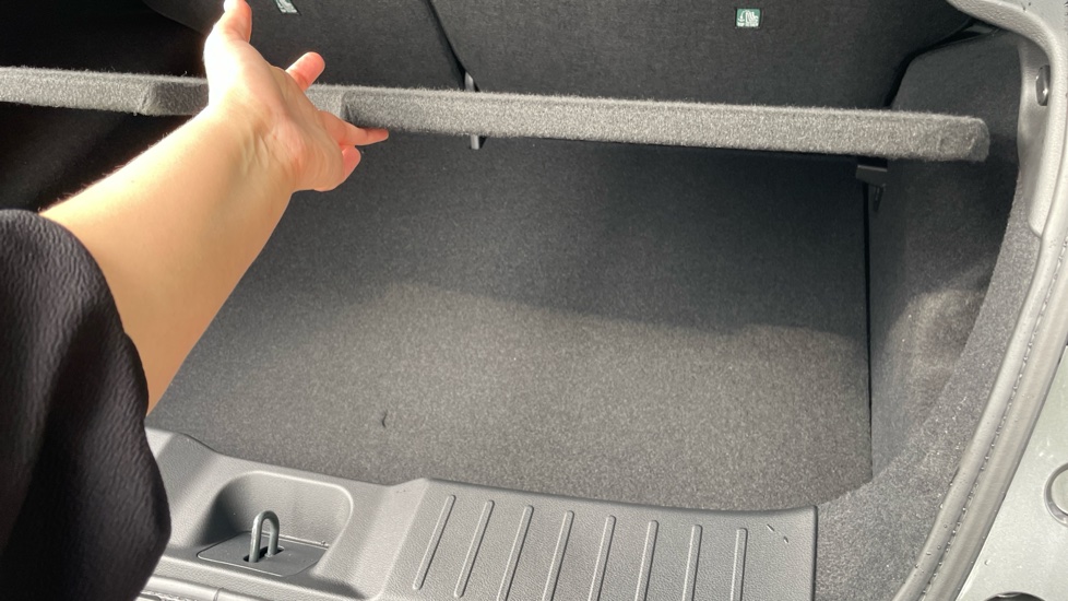 Nissan Juke 1.6 Hybrid N-Connecta 5dr Auto Hybrid Hatchback - Image 32