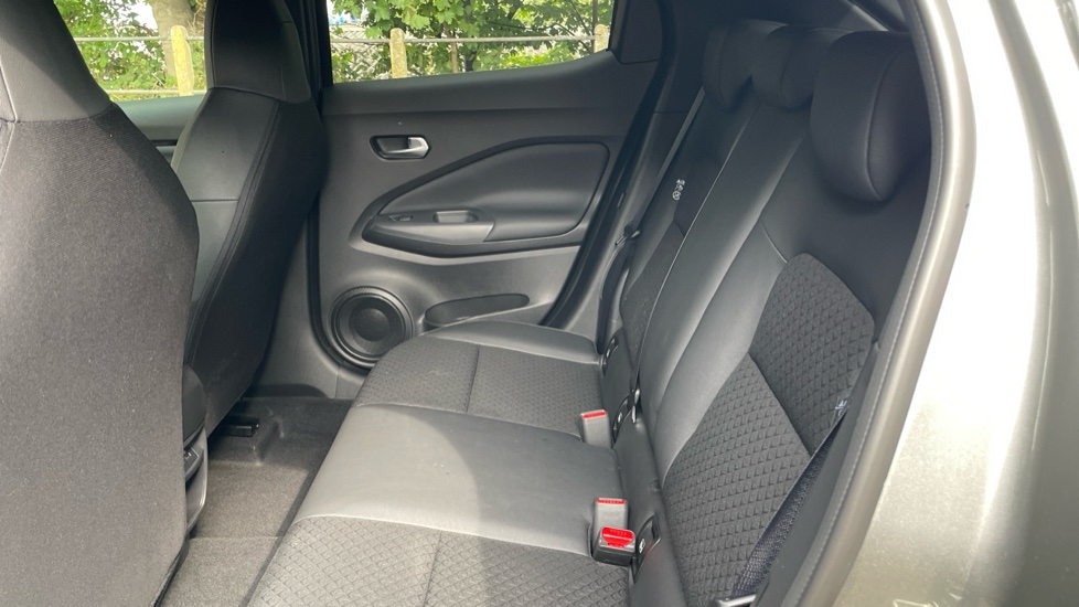 Nissan Juke 1.6 Hybrid N-Connecta 5dr Auto Hybrid Hatchback - Image 36
