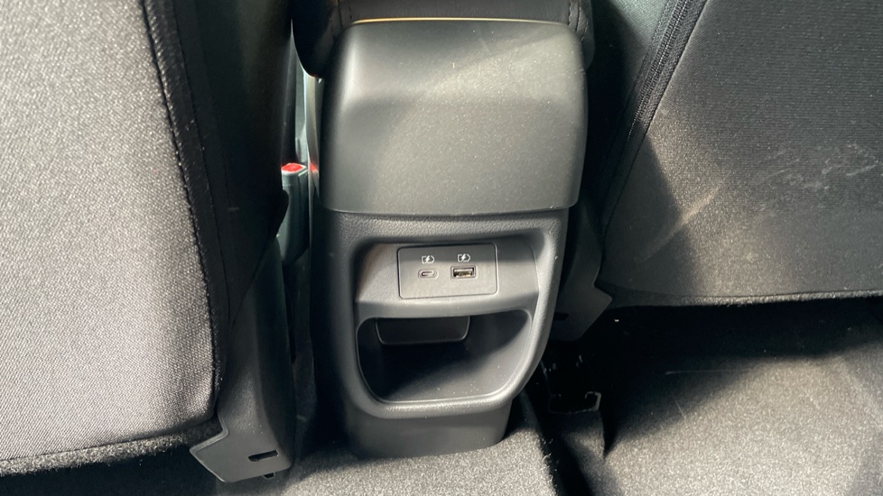 Nissan Juke 1.6 Hybrid N-Connecta 5dr Auto Hybrid Hatchback - Image 37