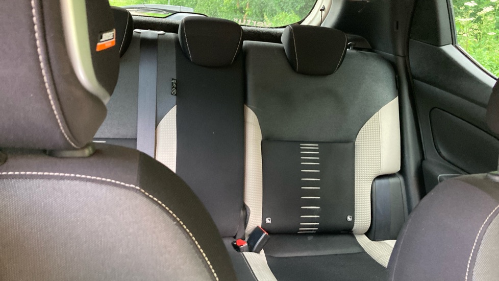 Nissan Micra 0.9 IG-T Tekna 5dr Petrol Hatchback - Image 15