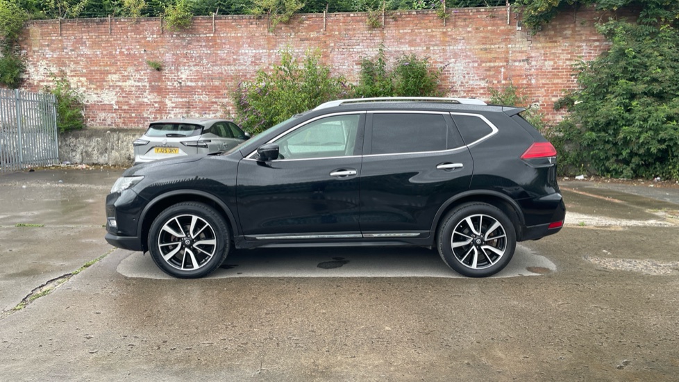 Nissan X-Trail 1.6 dCi Tekna 5dr 4WD Diesel Station Wagon - Image 8