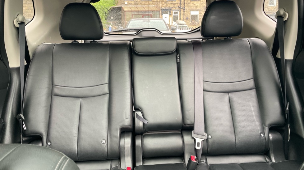 Nissan X-Trail 1.6 dCi Tekna 5dr 4WD Diesel Station Wagon - Image 15