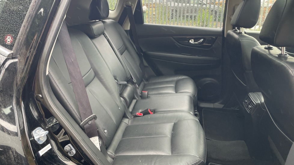 Nissan X-Trail 1.6 dCi Tekna 5dr 4WD Diesel Station Wagon - Image 16