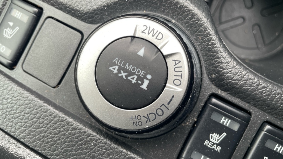 Nissan X-Trail 1.6 dCi Tekna 5dr 4WD Diesel Station Wagon - Image 29