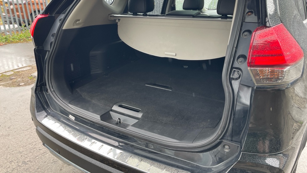 Nissan X-Trail 1.6 dCi Tekna 5dr 4WD Diesel Station Wagon - Image 39