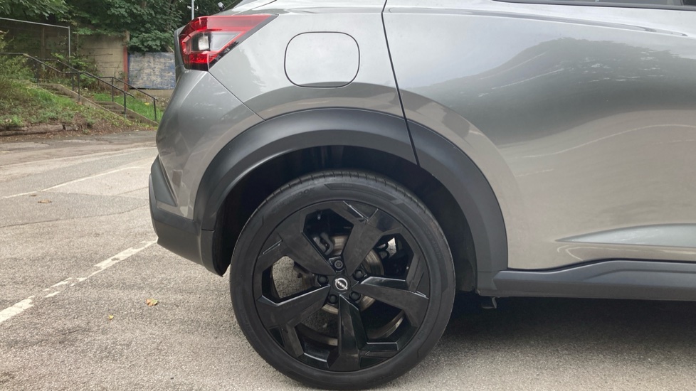 Nissan Juke 1.0 DiG-T Tekna 5dr Petrol Hatchback - Image 7