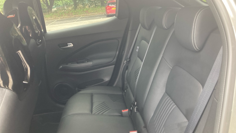 Nissan Juke 1.0 DiG-T Tekna 5dr Petrol Hatchback - Image 16