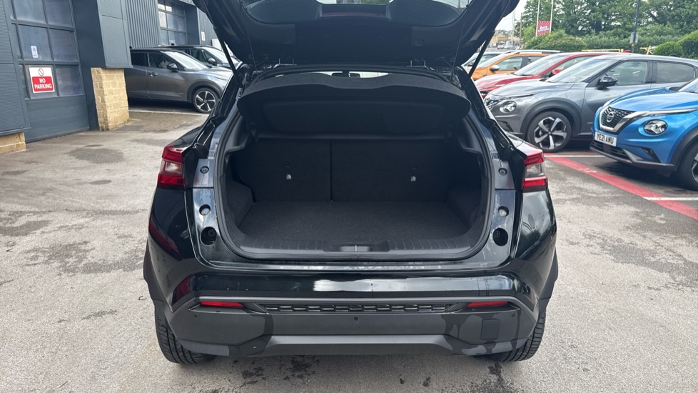 Nissan Juke 1.0 DiG-T N-Connecta 5dr Petrol Hatchback - Image 4