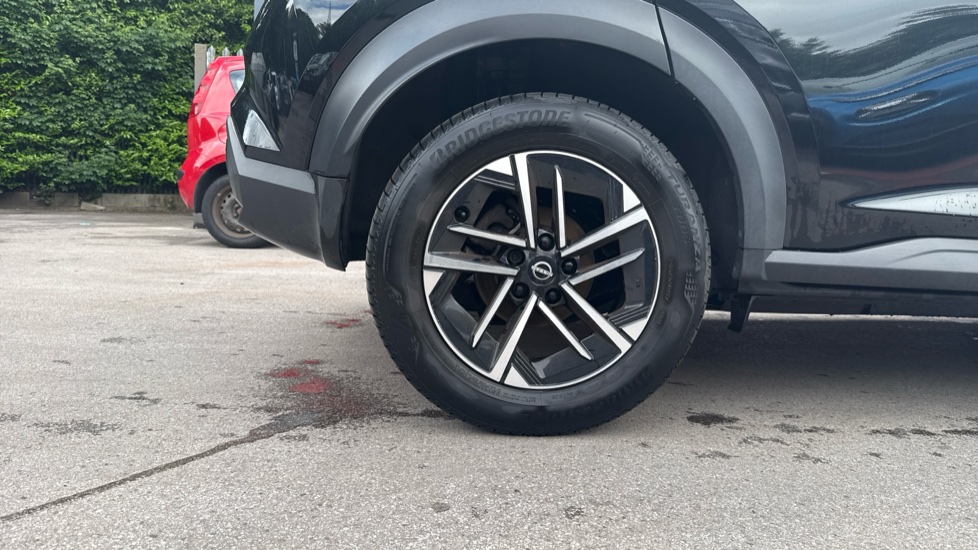 Nissan Juke 1.0 DiG-T N-Connecta 5dr Petrol Hatchback - Image 7