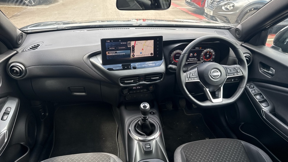 Nissan Juke 1.0 DiG-T N-Connecta 5dr Petrol Hatchback - Image 10