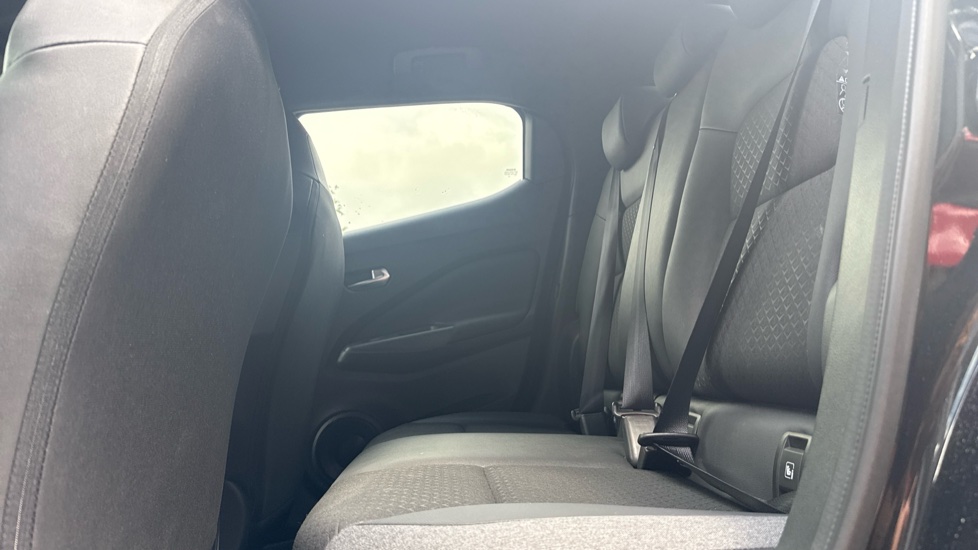 Nissan Juke 1.0 DiG-T N-Connecta 5dr Petrol Hatchback - Image 16